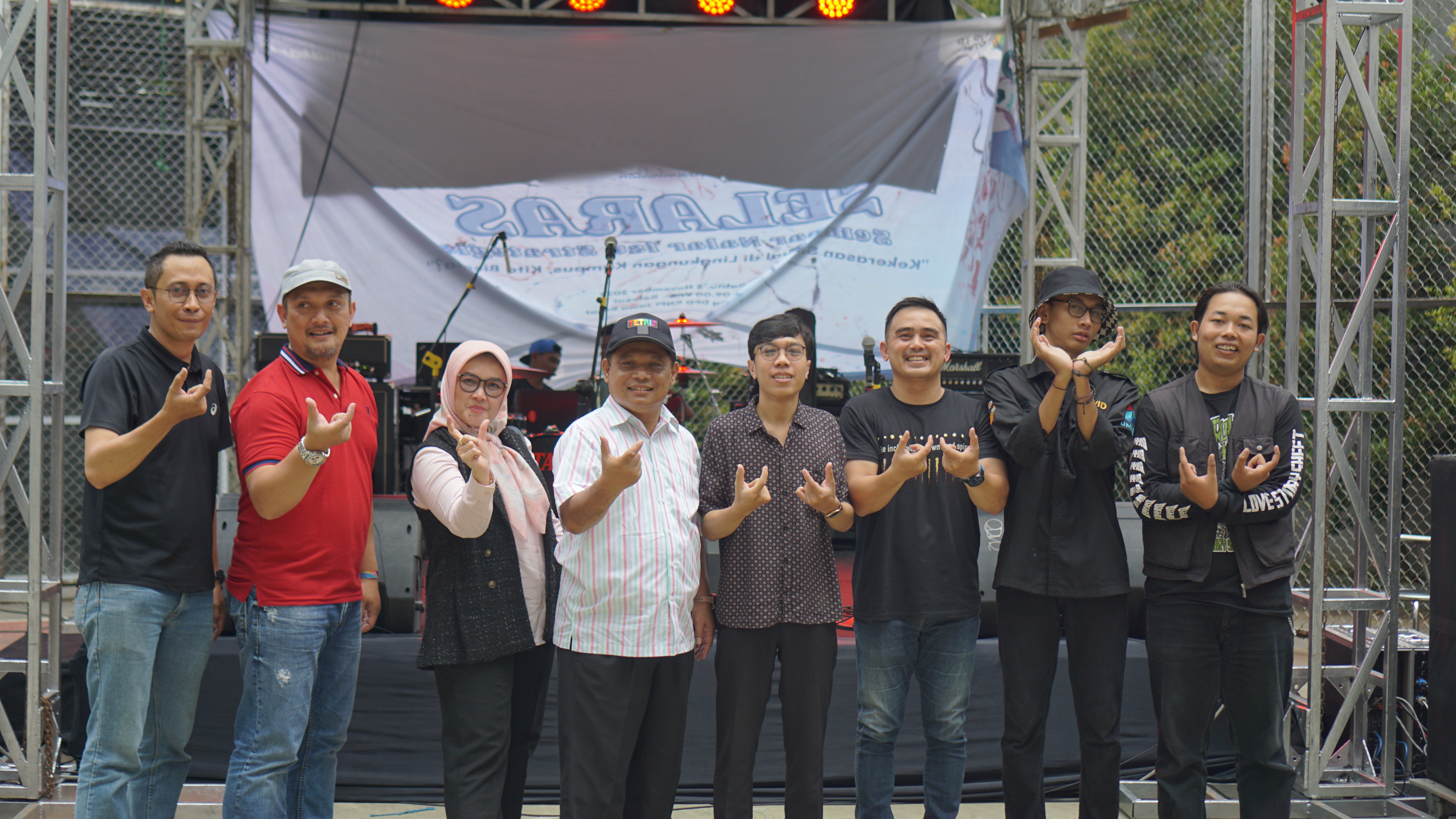 Gambar Kedua