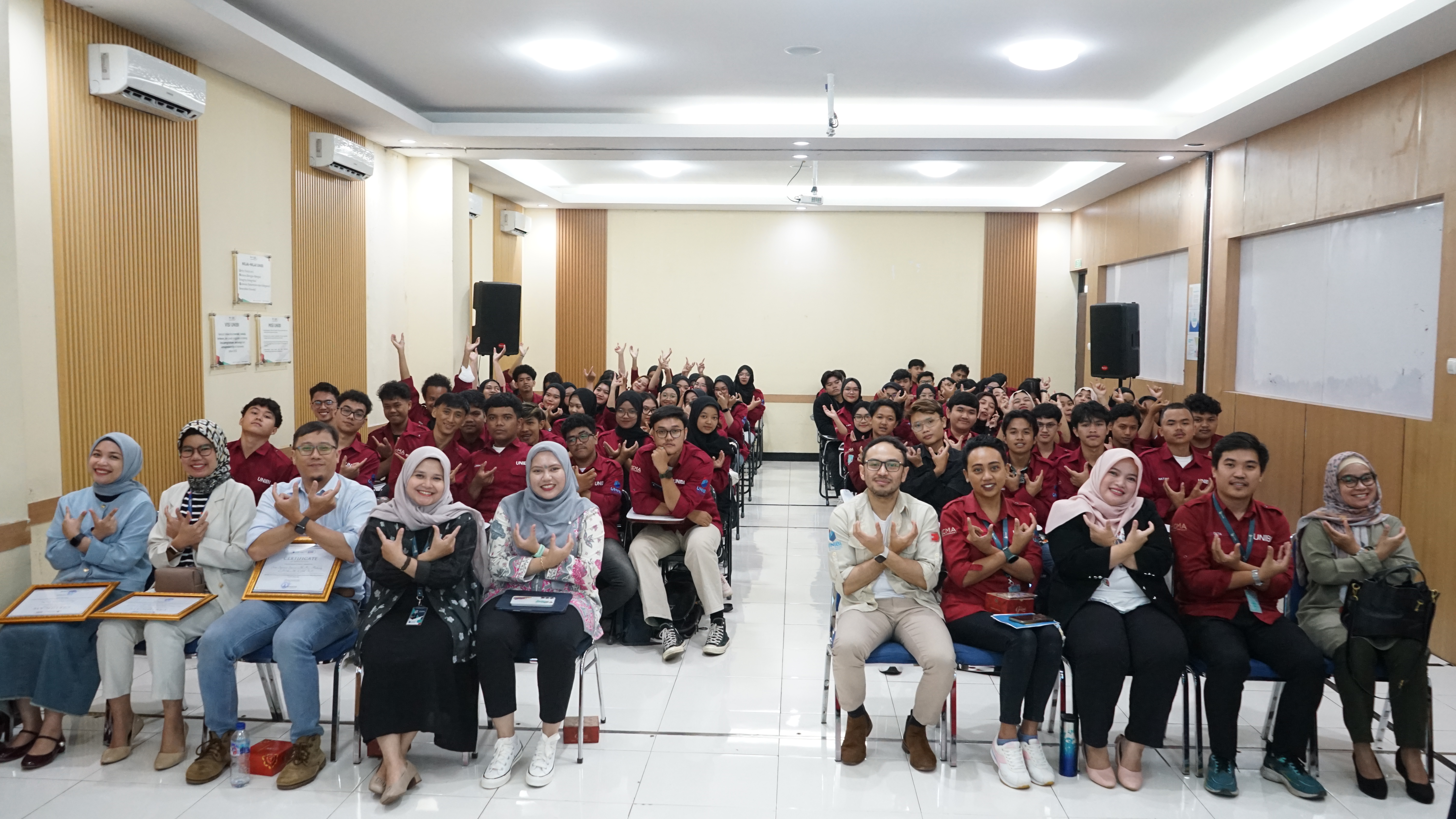 Gambar Ketiga